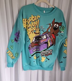 Vintage Y2K Scooby-Doo Racing Graphic Sweatshirt - Size 1 - Like New!
